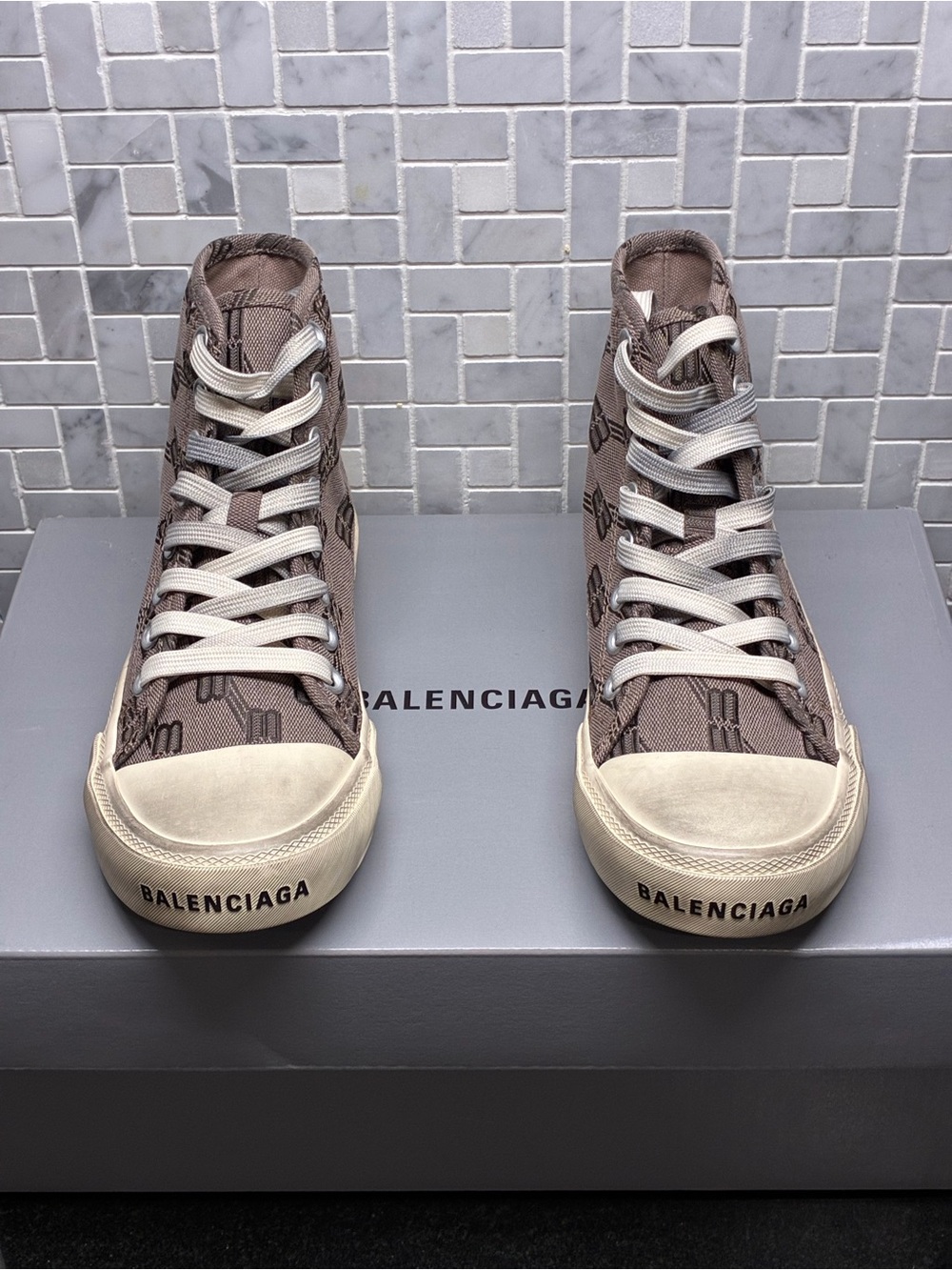 Balenciaga Paris High Top BB Monogram Sneakers Women US 4 IT 34 Brown NIB - Picture 2 of 13